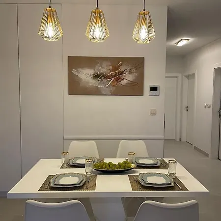 Daire Mali Raj Makarska