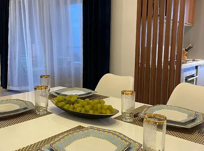 Mali Raj Makarska